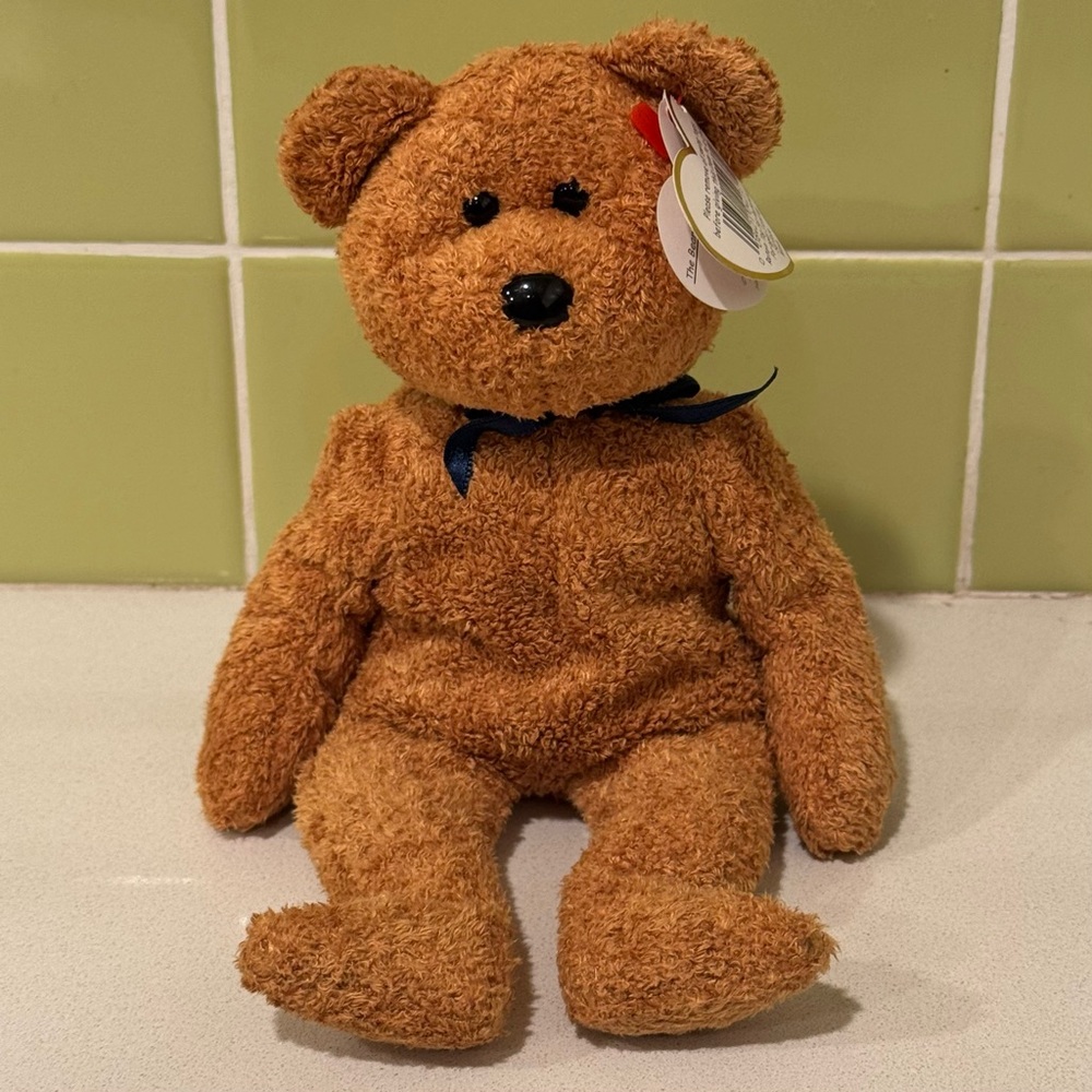 Ty Beanie Baby Fuzz the Bear